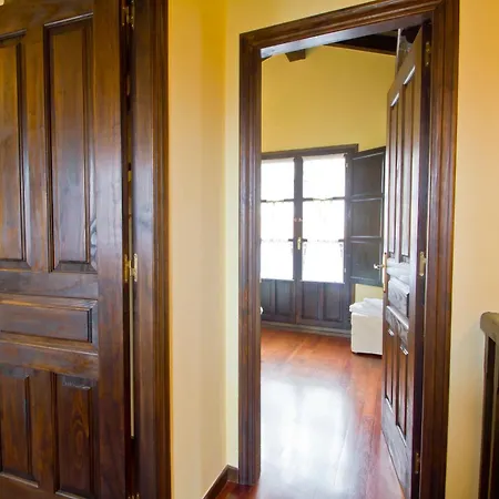 Mayorazgo De Altamira Mila Santillana del Mar